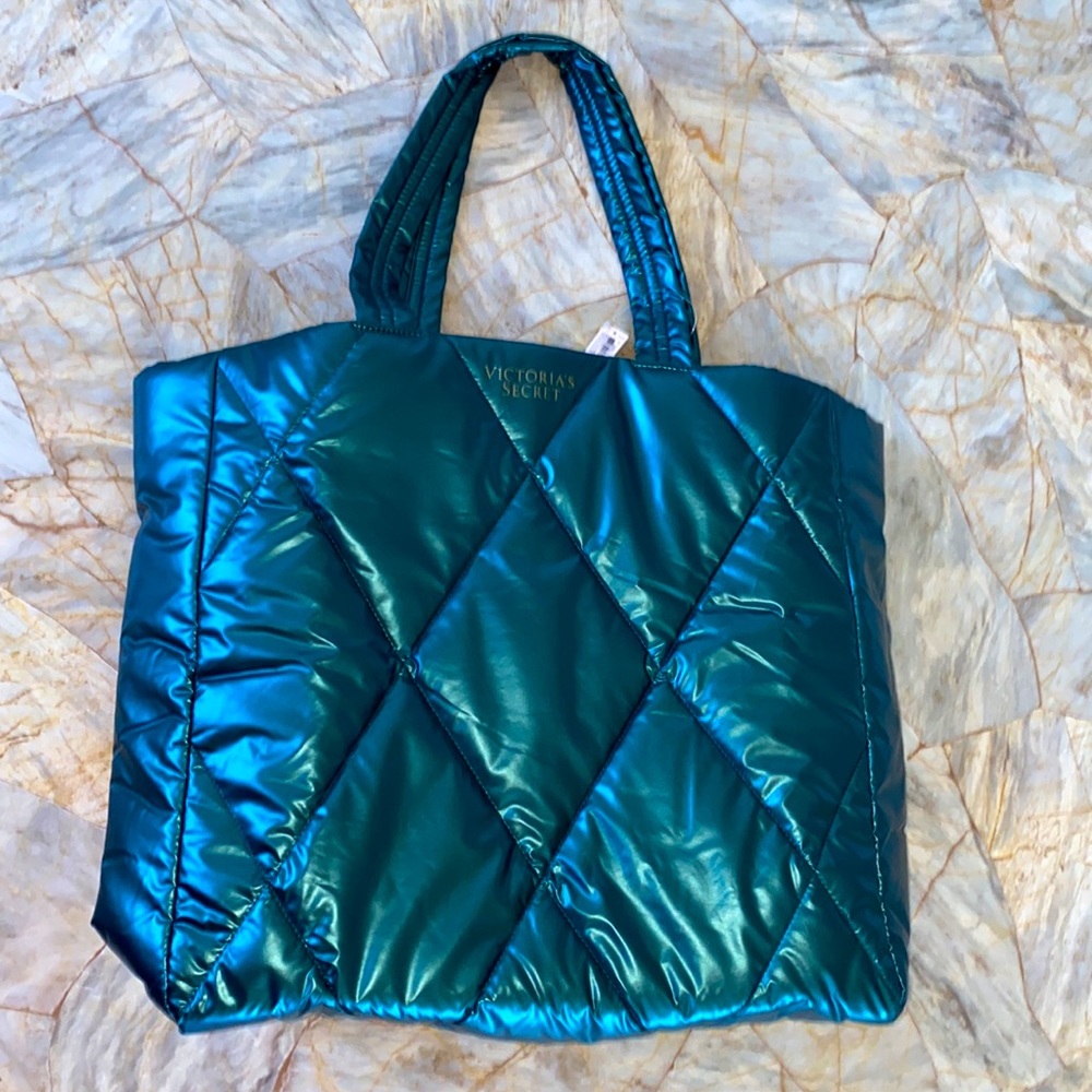 VICTORIA'S SECRET 2022 Holiday Large Quilted Puffer‎ Tote Bag Green Teal